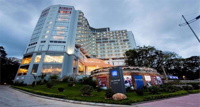 Khách sạn Novotel Hạ Long